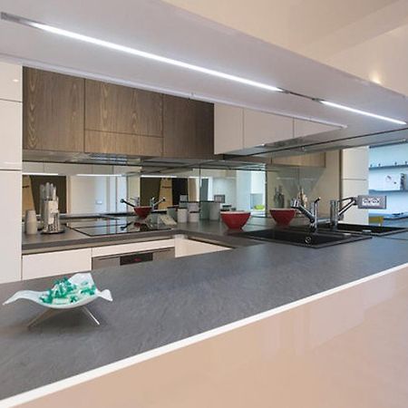 Apartment Melozzo Milan Ruang foto