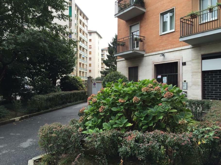 Apartment Melozzo Milan Bagian luar foto